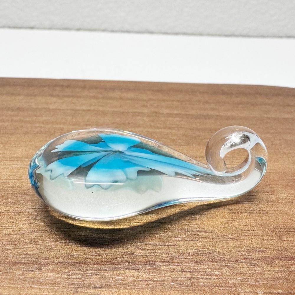 Hand Blown Floral Art Glass Tear Pendant - Picture 5 of 5